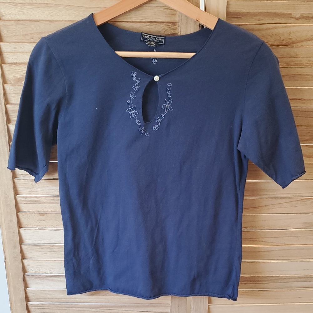 American Eagle Outfitters Navy Blue Embroidered 100% Cotton Tee sz S